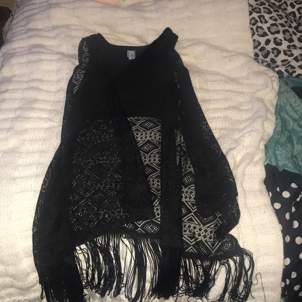 Black Sleeveless kimono with fringe